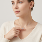 Collar Punto de Luz de Plata y Moissanita, vista alternativa 3