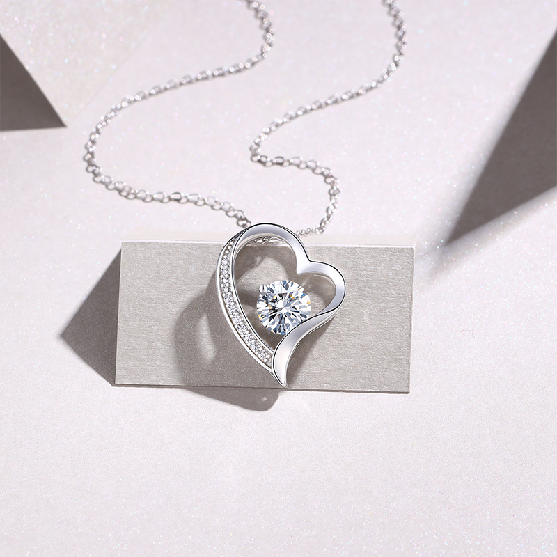 P15682-03 Collar Romance de Plata y Moissanita, vista alternativa 2