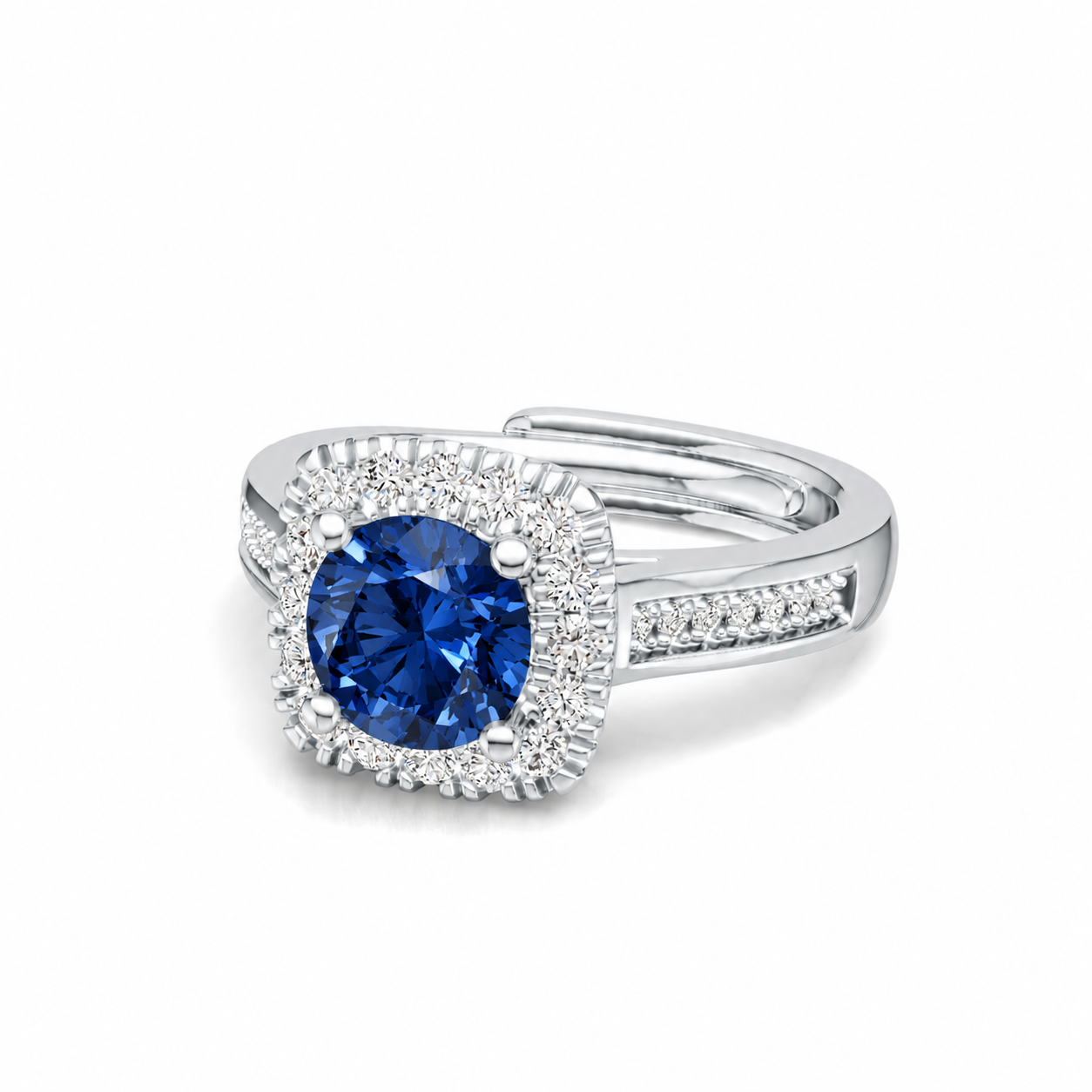 R12858-6.5Z-01-principal Anillo Aura Zafiro de Plata y Moissanita Zafiro, vista principal sobre fondo blanco