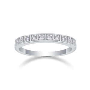 Anillo Poema de Plata y Moissanita, vista principal sobre fondo blanco
