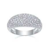 Anillo Estrellas de Plata y Moissanita, vista principal sobre fondo blanco