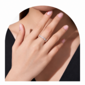 Anillo Cintillo Lazo de Plata y Moissanita, vista alternativa 2